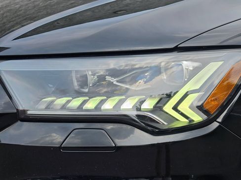 Used 2022 Audi SQ7 Prestige AWD/4WD image 4