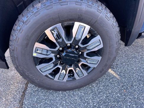 New 2026 GMC Sierra 2500 Denali w/ Denali Reserve Package image 10