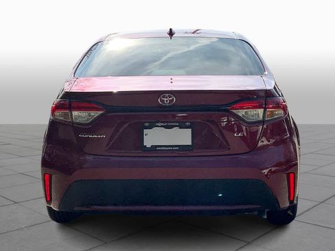 Used 2022 Toyota Corolla LE FWD image 4