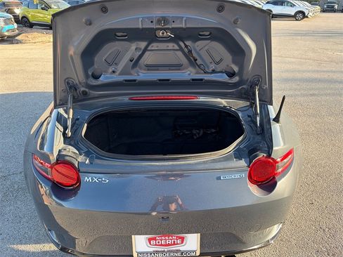 Used 2020 MAZDA MX-5 Miata Club image 22