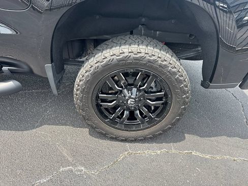Used 2025 Chevrolet Silverado 1500 Custom Trail Boss w/ Turbomax Blackout Package AWD/4WD image 20