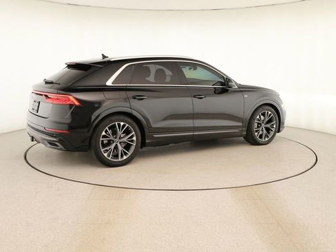 Used 2023 Audi Q8 Prestige w/ Prestige Package image 7
