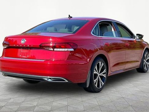 Used 2021 Volkswagen Passat 2.0T SE FWD image 5