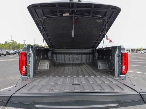 Used 2020 GMC Sierra 1500 SLT w/ SLT Premium Plus Package AWD/4WD image 30