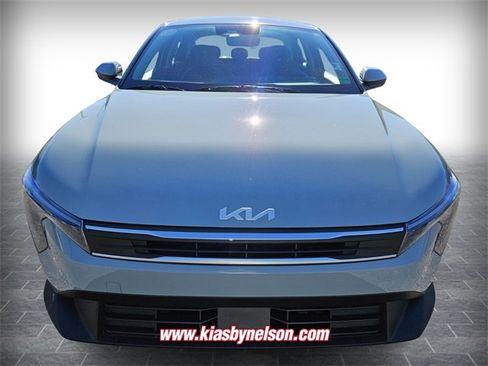 New 2025 Kia K4 LXS image 2