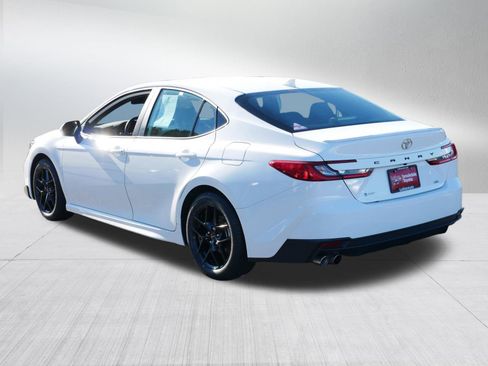 Certified 2025 Toyota Camry SE image 5