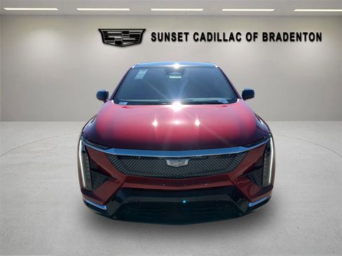 New 2026 Cadillac Optiq Luxury 1 RWD image 2