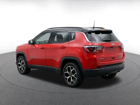 Used 2025 Jeep Compass Limited AWD/4WD image 7