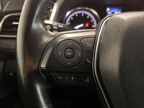 Used 2020 Toyota Camry SE image 22