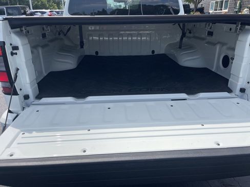 Certified 2025 Nissan Frontier SV image 30