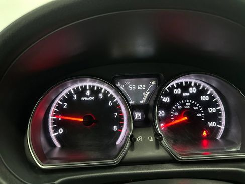 Used 2015 Nissan Versa SV FWD image 14