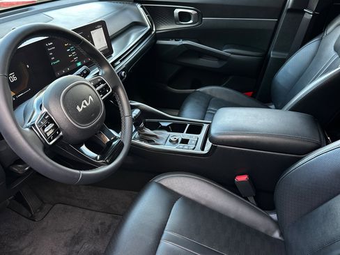 Used 2024 Kia Sorento S w/ Panoramic Sunroof Package image 9