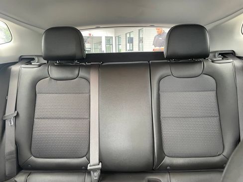 Used 2025 Chevrolet Trax LT FWD image 21