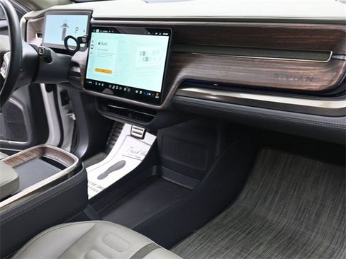Used 2022 Rivian R1T Launch Edition image 27