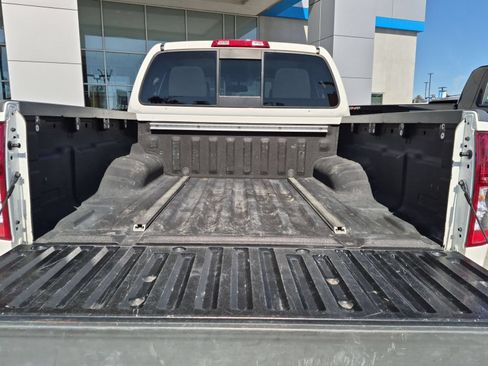 Used 2020 Nissan Frontier SV RWD image 25