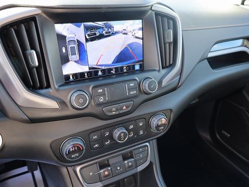 Used 2024 GMC Terrain AT4 w/ Infotainment Package II image 15