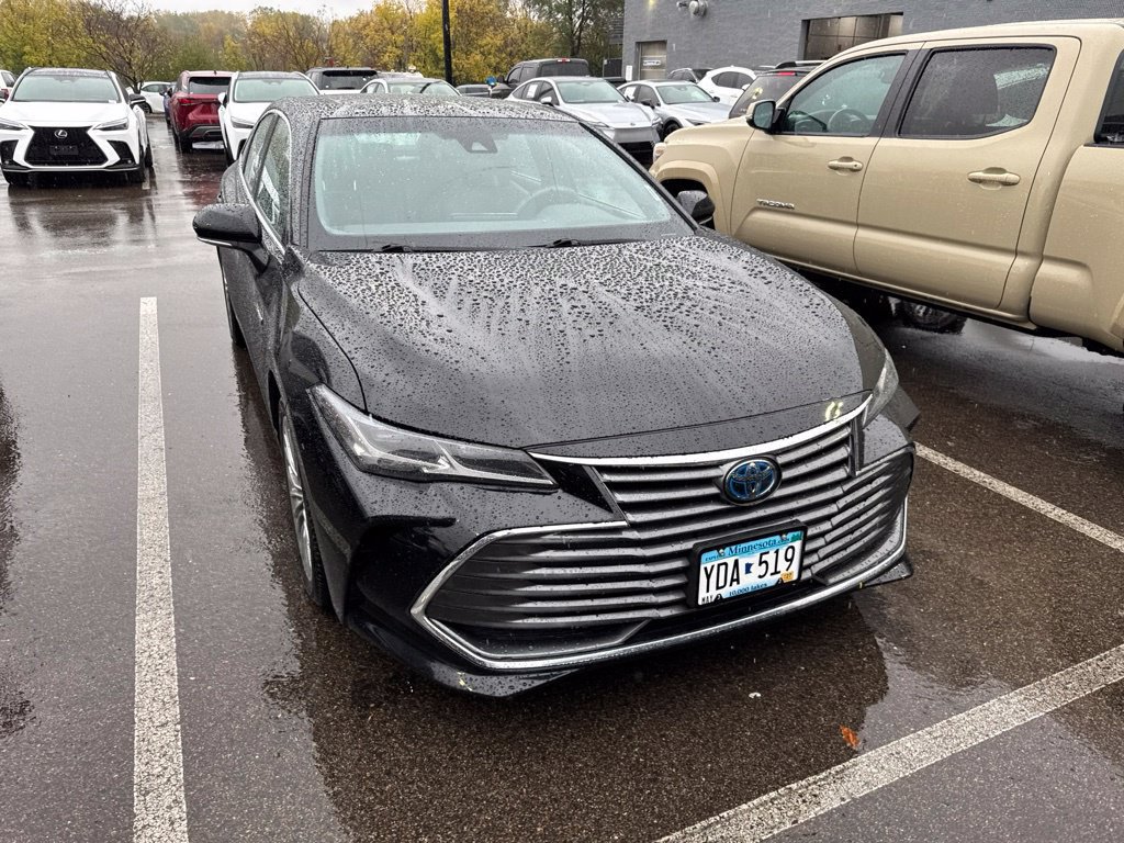 Used 2019 Toyota Avalon Limited w/ Carpet Mat Package FWD image 9