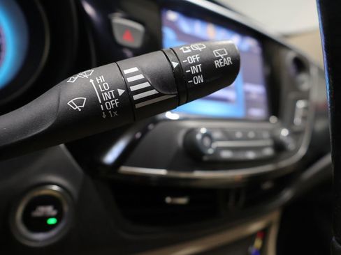 Used 2017 Buick Envision Essence image 36