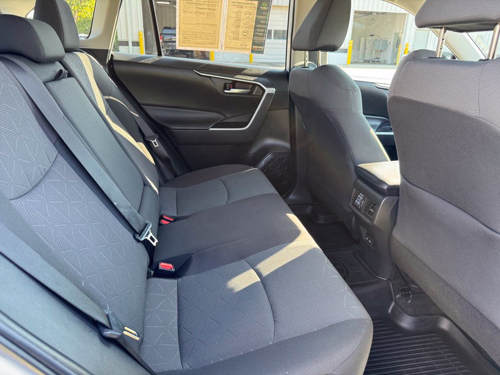 Used 2023 Toyota RAV4 XLE FWD image 29