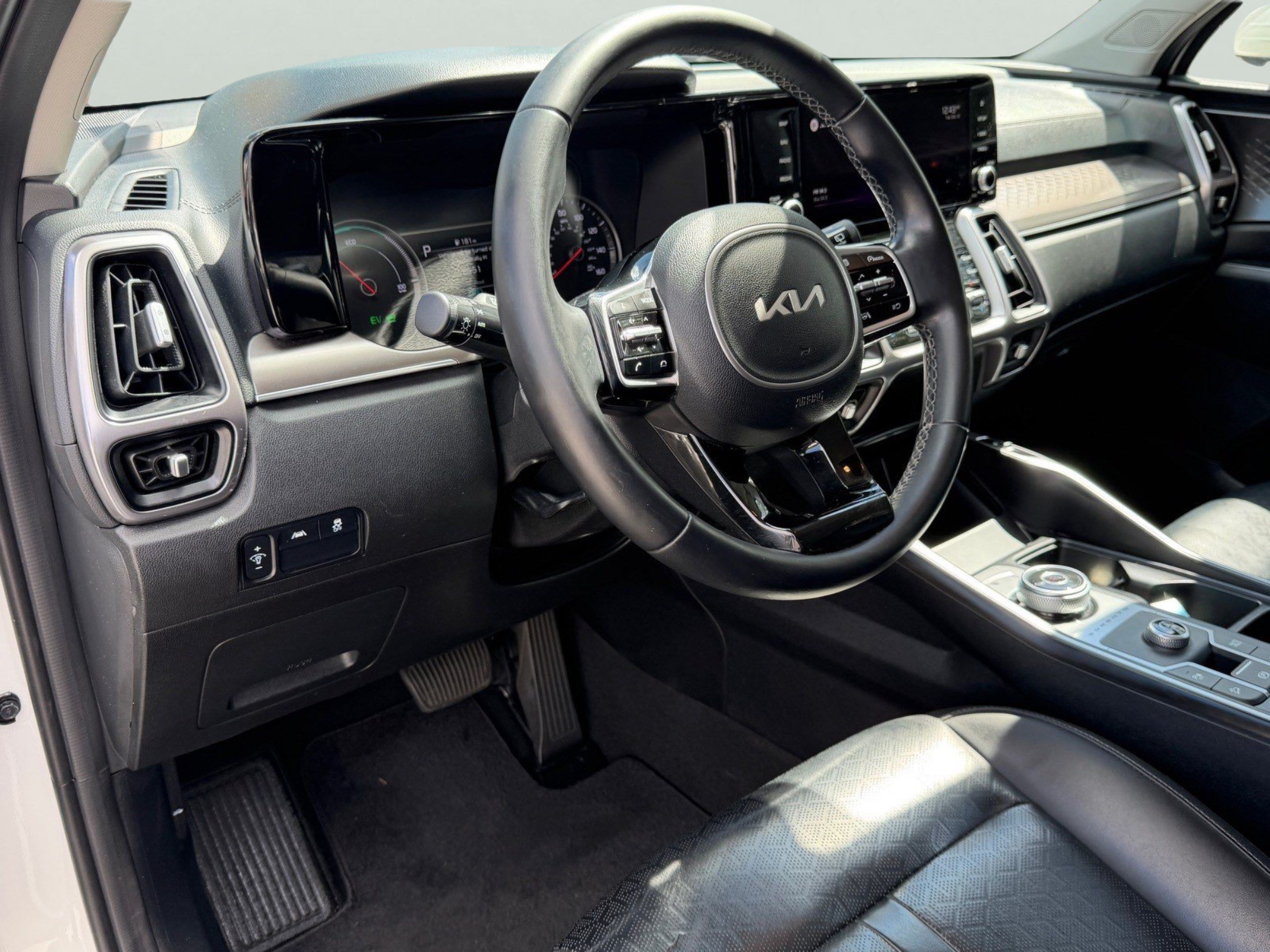 Used 2022 Kia Sorento S FWD image 12
