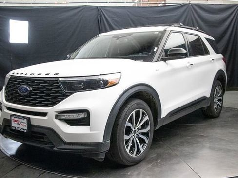 Used 2024 Ford Explorer ST-Line w/ Class IV Trailer Tow Package image 6