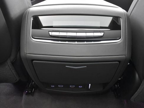 Certified 2026 Cadillac Escalade ESV V w/ LPO, ONYX Package image 30