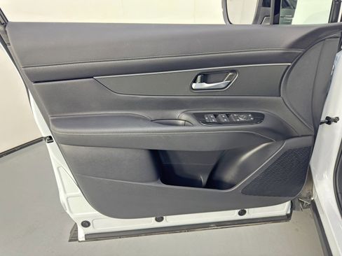 Used 2025 Nissan Murano SV image 35