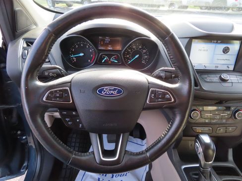 Used 2019 Ford Escape SEL image 25