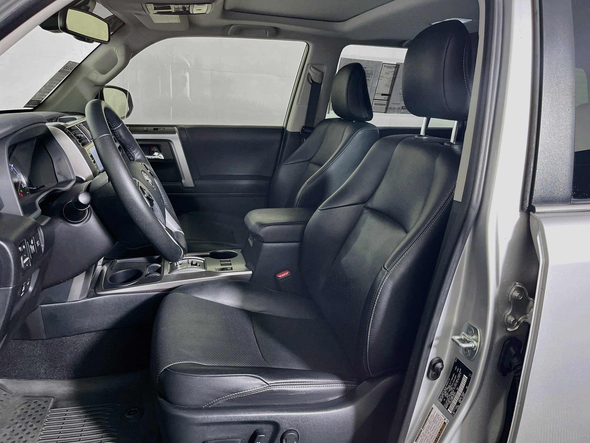 Used 2023 Toyota 4Runner Limited RWD image 14