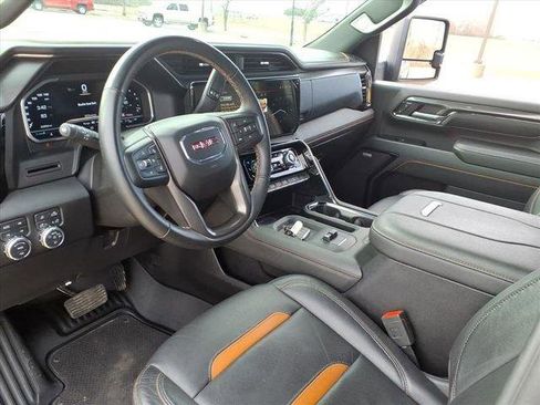 Used 2024 GMC Sierra 2500 AT4 image 20
