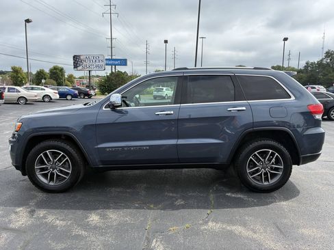 Used 2019 Jeep Grand Cherokee Limited AWD/4WD image 6
