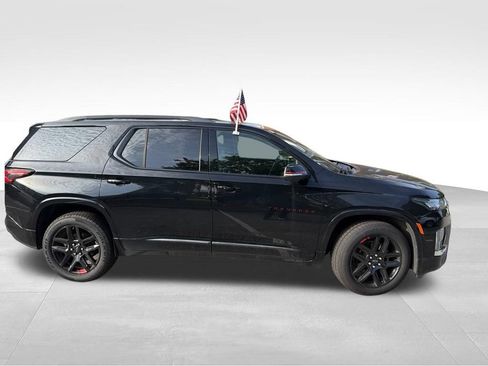 Used 2023 Chevrolet Traverse Premier w/ Redline Edition AWD/4WD image 3