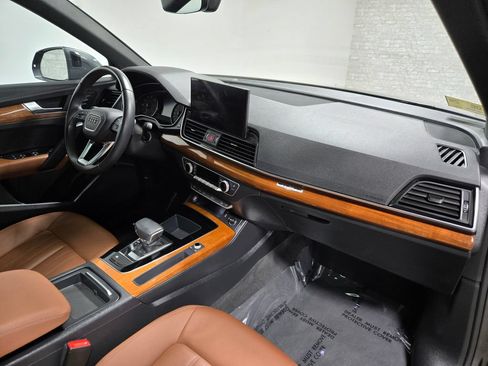 Used 2022 Audi Q5 2.0T Premium w/ Convenience Package AWD/4WD image 56