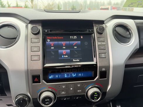Used 2018 Toyota Tundra Limited image 23