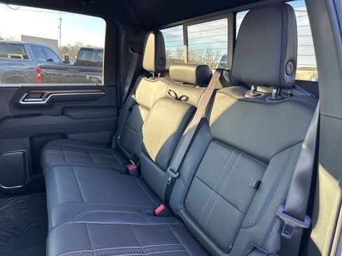 Used 2025 Chevrolet Silverado 2500 High Country w/ Technology Package image 41