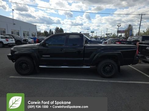 Used 2015 Toyota Tacoma 4x4 Access Cab V6 image 13