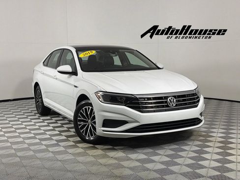 Used 2019 Volkswagen Jetta SEL FWD image 1