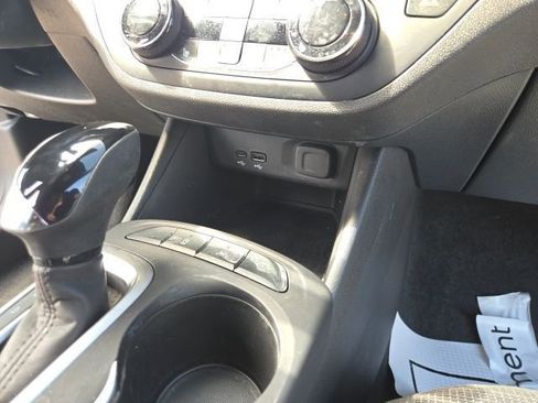 Used 2025 Buick Envista Preferred w/ Convenience I Package image 32