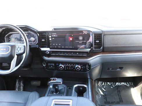 Used 2022 GMC Sierra 1500 SLT w/ SLT Premium Package AWD/4WD image 15