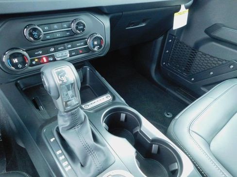 New 2025 Ford Bronco Outer Banks AWD/4WD image 16