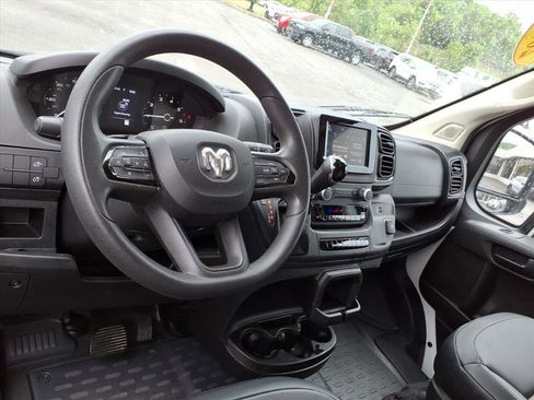 Used 2023 RAM ProMaster 2500 FWD image 6