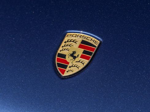 New 2026 Porsche Macan image 17