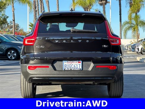 Certified 2021 Volvo XC40 T5 R-Design image 4