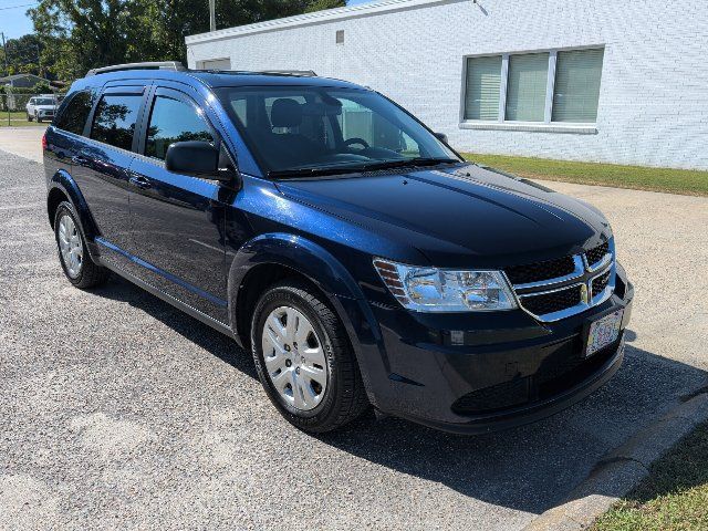 Used 2019 Dodge Journey SE FWD image 2