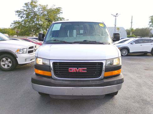 Used 2016 GMC Savana 2500 image 27