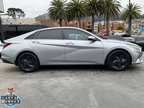 Used 2023 Hyundai Elantra SEL FWD image 3