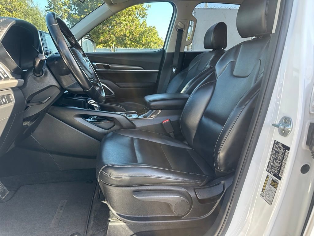 Used 2021 Kia Telluride LX FWD image 10