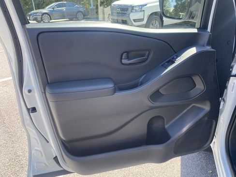 New 2025 Nissan Frontier S image 12