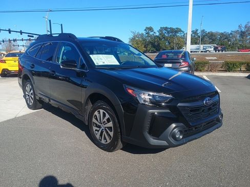 Certified 2023 Subaru Outback Premium image 3