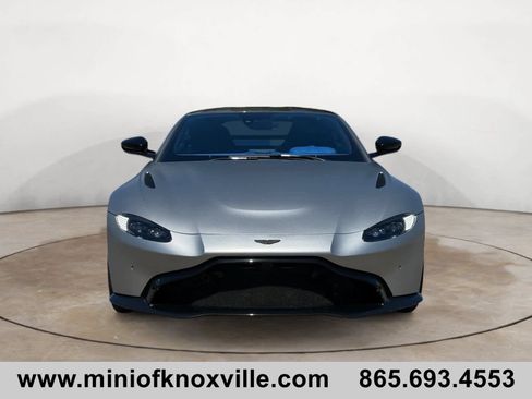 Used 2023 Aston Martin V8 Vantage Coupe RWD image 8
